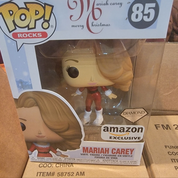 Funko POP! Rocks Mariah Carey #85 Amazon Exclusive Diamond Collection/ Christmas - Picture 3 of 7